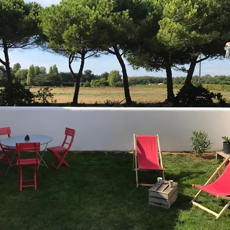 Fleur De Pin Ars En Re Bed & Breakfast *