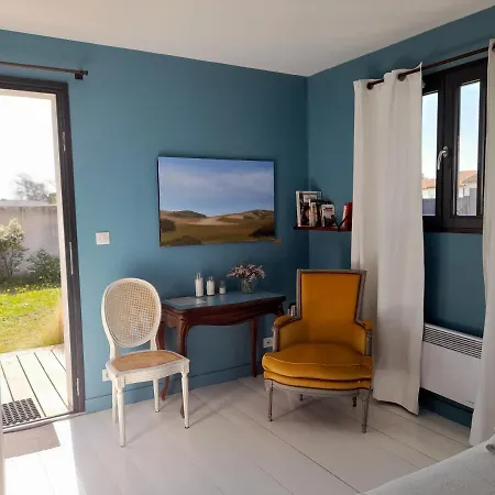 Fleur De Pin Ars En Re Bed & Breakfast *